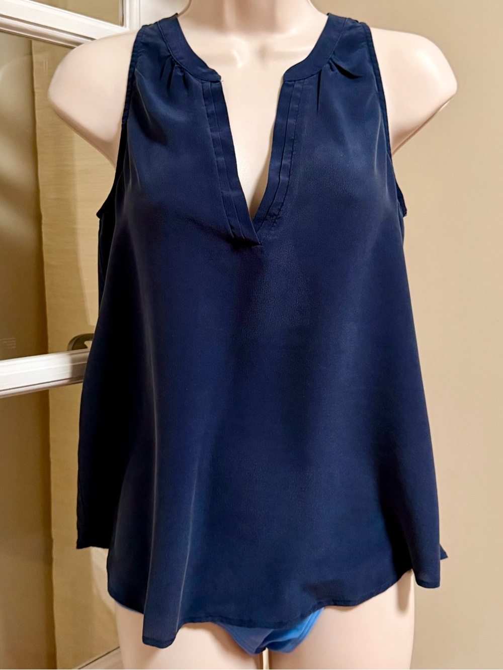 Joie Navy 100% Silk Sleeveless V-Neck Camisole